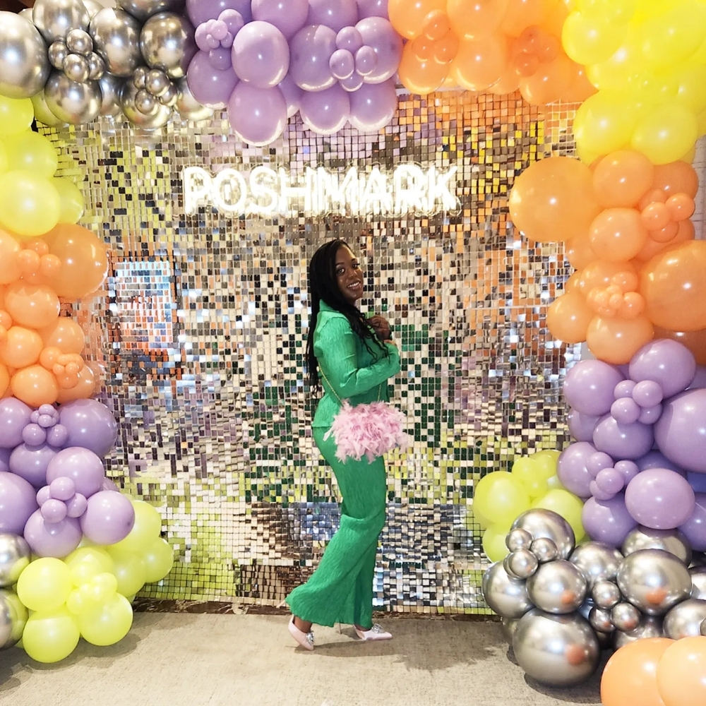 Meet your Posher, Zeena